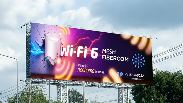 Outdoor da Fibercom anunciando Wi-Fi 6 Mesh, com a frase: uma rede, nenhuma barreira.